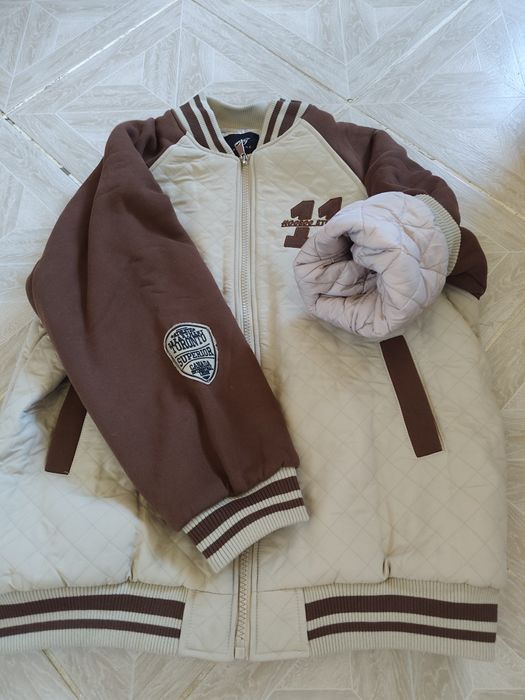 Продам куртку новую