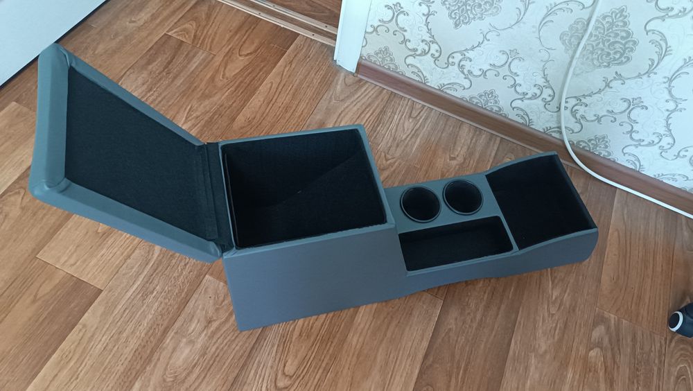 Подлокотник на Ипсум.