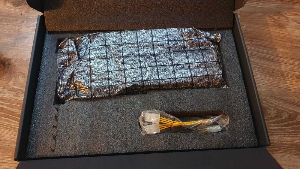 RTX 3080 ZOTAC AMP Holo 10GB GDDR6X – cu cutie, full RGB, perfectă!