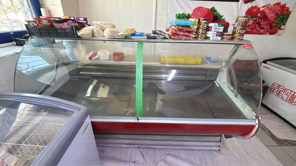 Продам ветринный холодильник