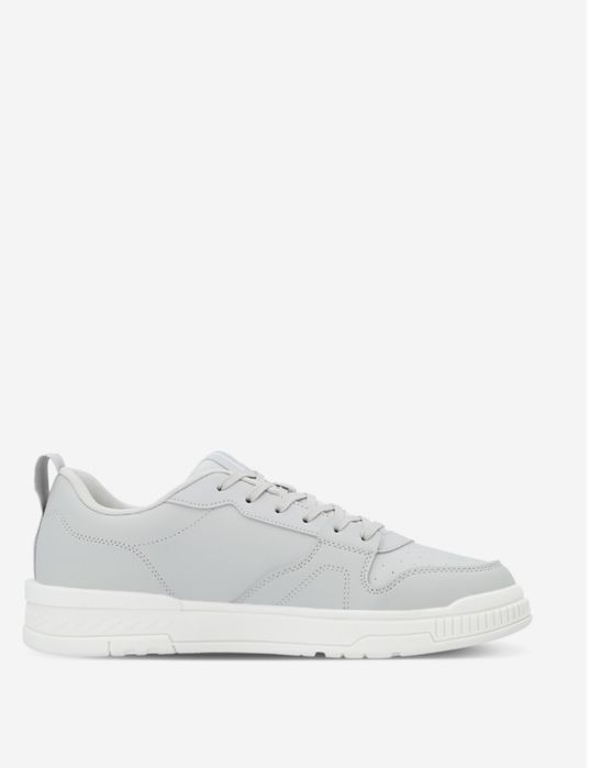 Кроссовки Demix.