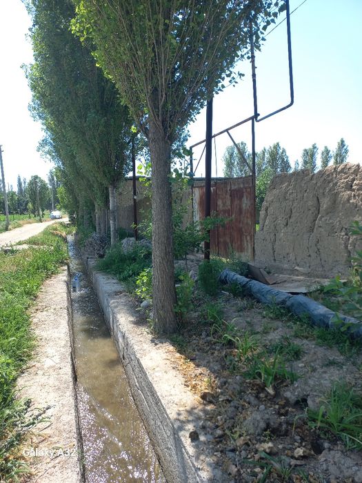 Yer sotiladi Nazarbek Ittifoq sotihi 9900dan