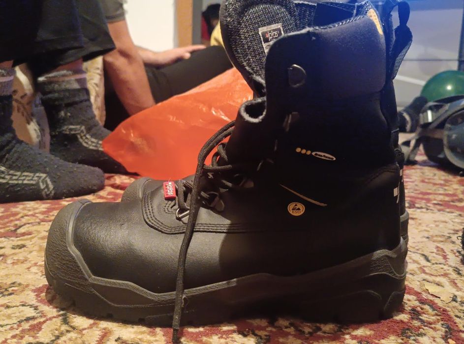 Продам берцы весенний - осенний