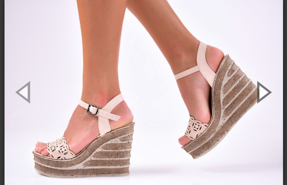 Дамски сандали на платформа