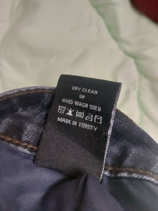 Продам новые джинсы