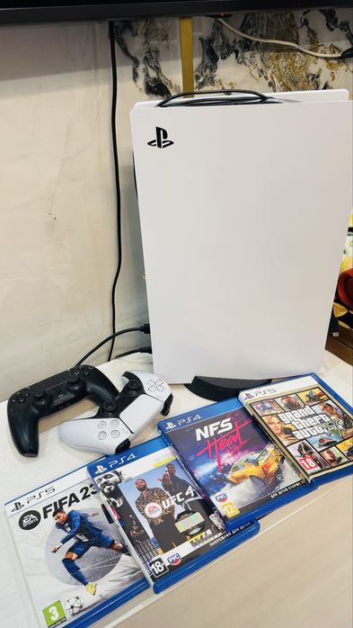 PS5 Приставка продаем срочно
