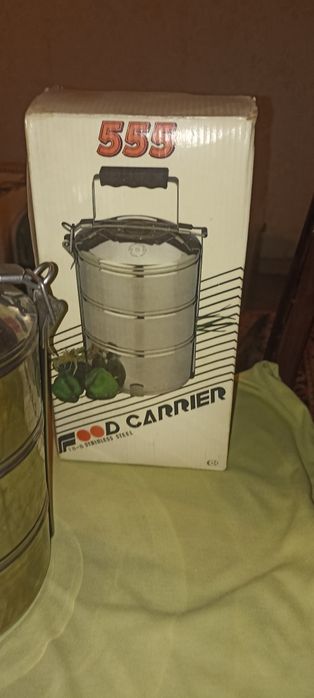 Продаю контейнер для еды