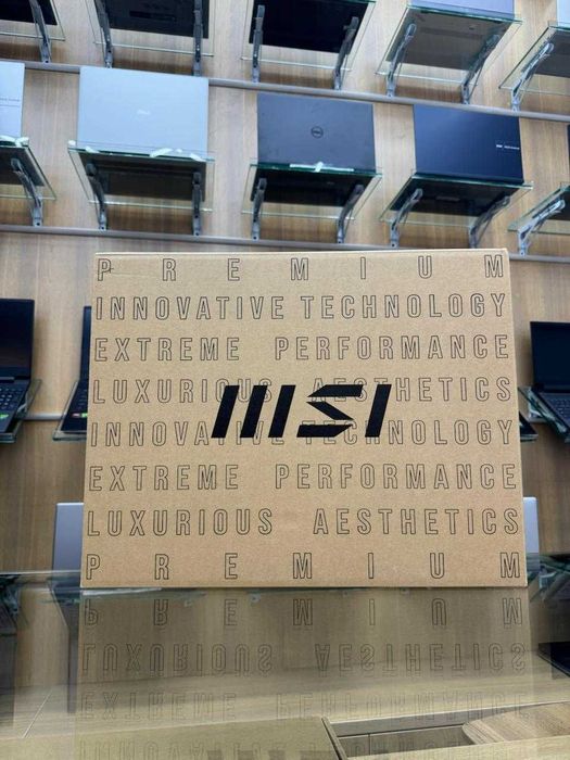 MSI Alpha 17, Ryzen 9 7945HX, RTX 4070 8GB, 16/1TB, 17.3" QHD 240Hz