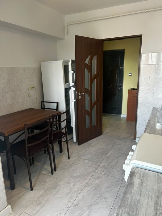 Închiriez apartament 2camere decomandate , mazepa BR-uri
