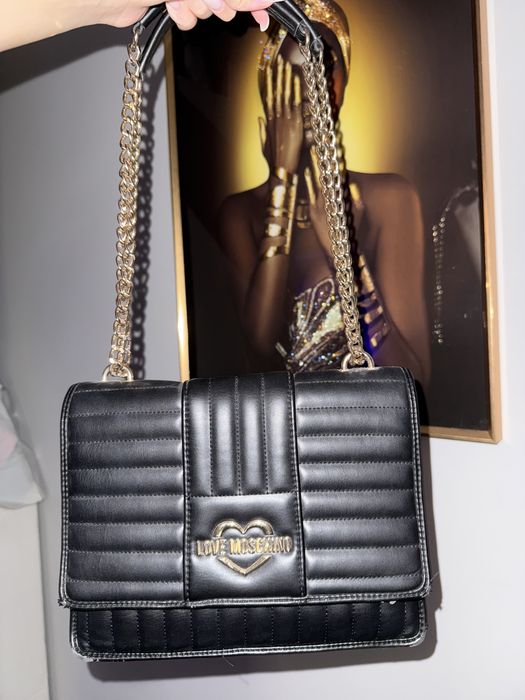 Geanta de umar, love moschino