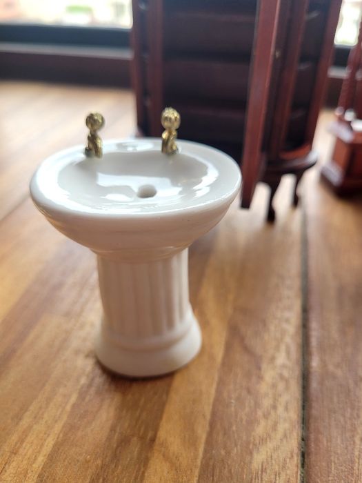 Mobila în miniatura