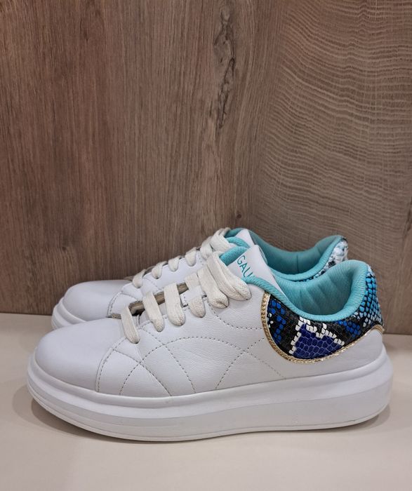 Дамски кецове GAUDI