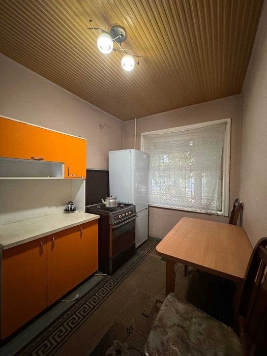 Продажа квартиры 1 комнатная, переделанная в 2-х рынок Аския 2-й этаж