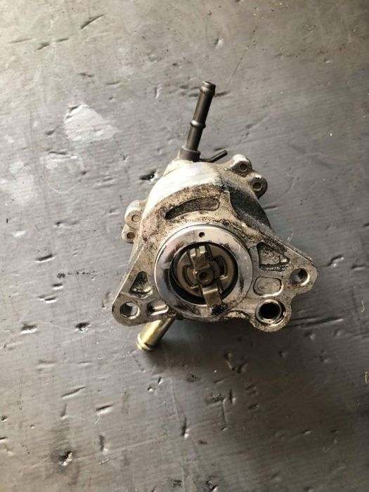 pompa vaccum  toyota corolla 2.0 d 2001-2007