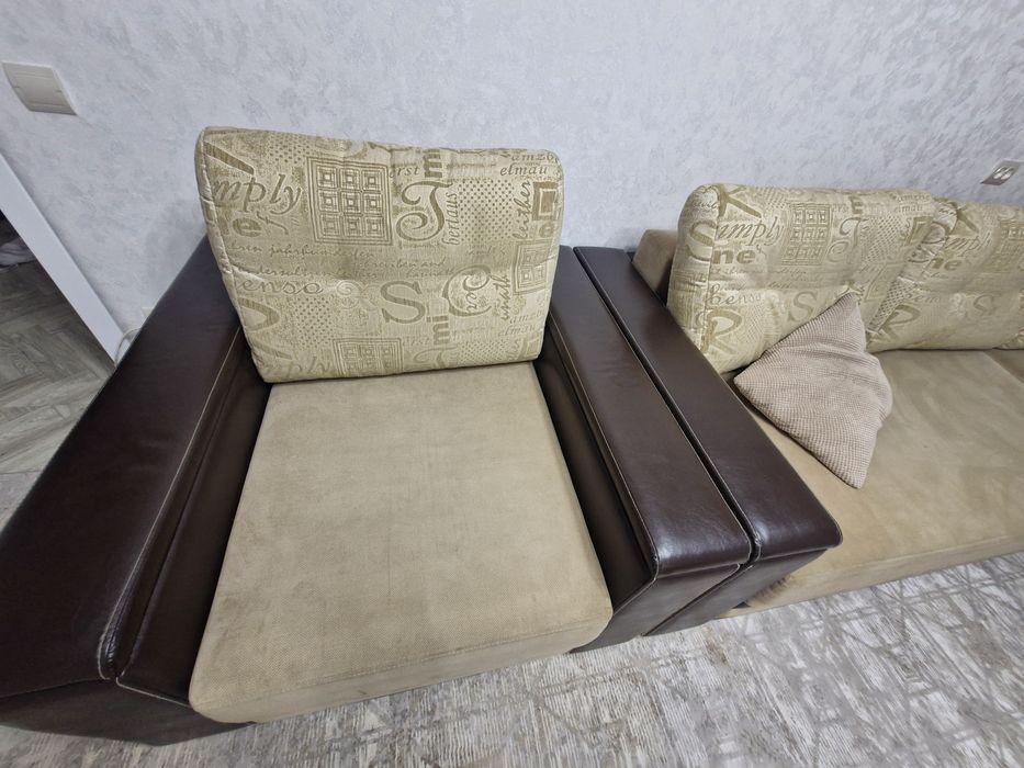 Продам угловой диван кресло пуф