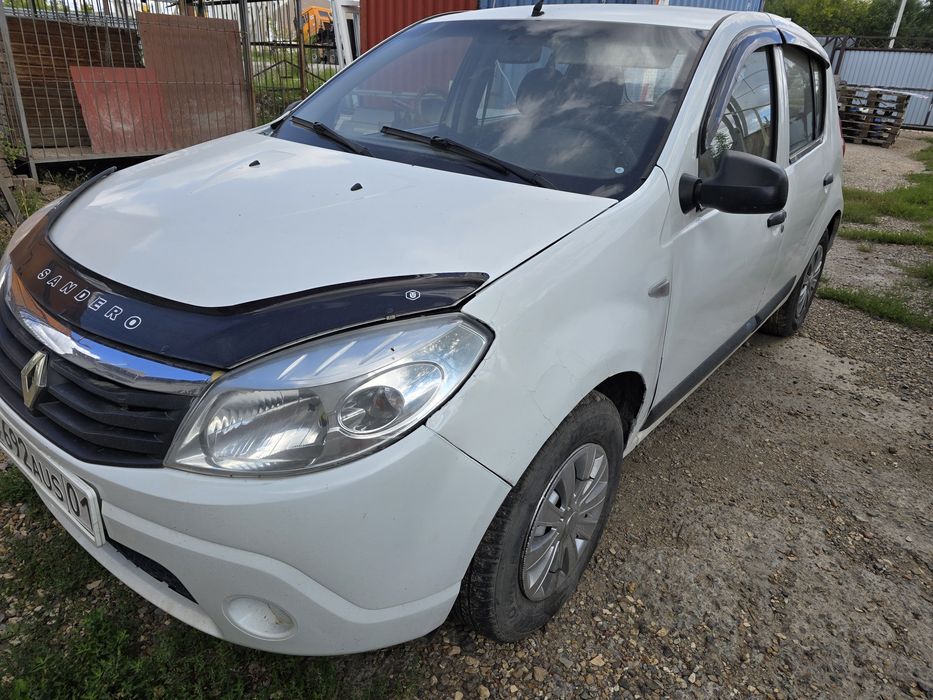 Рено Сандеро продам