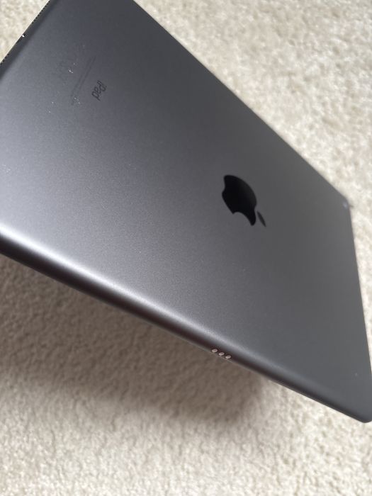 Ipad gen a-7-a 32 GB ,stare f buna ,model A2197