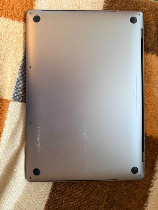 Macbook pro 16incha i9 32gb ram 4TB ssd