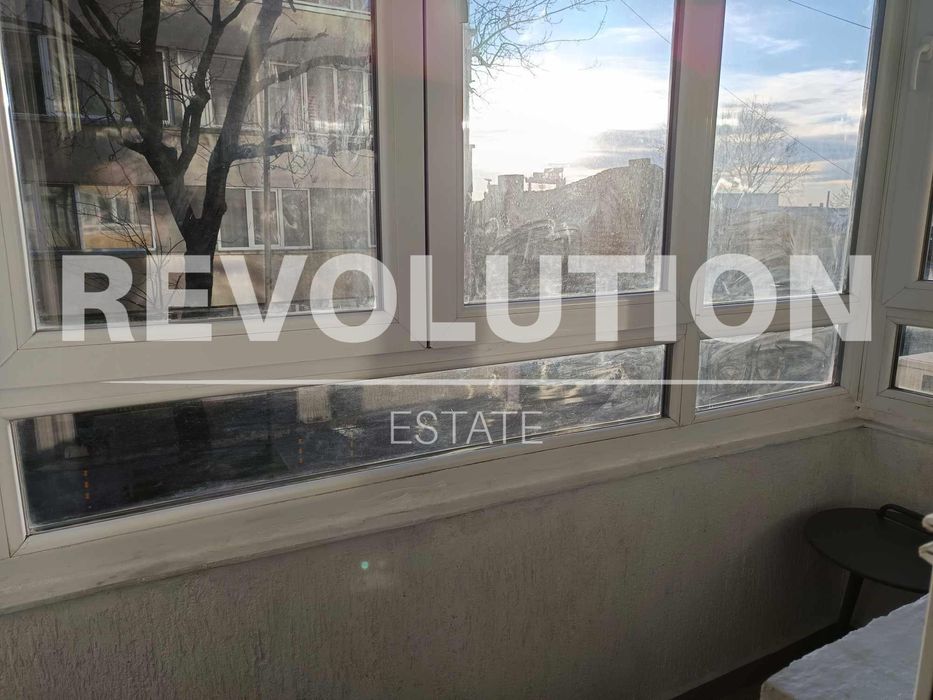 Дава се под наем Двустаен апартамент в Варна, Център - 90 кв.м за 475 € - Снимка #12