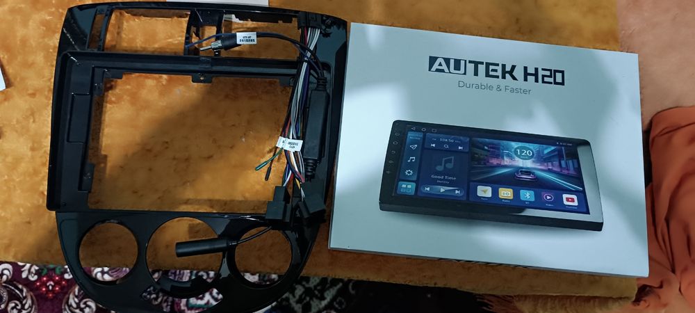 Monitor 4x64 10.2 dyuym toza qoʻyilmagan + Gentra Lasetti ramka