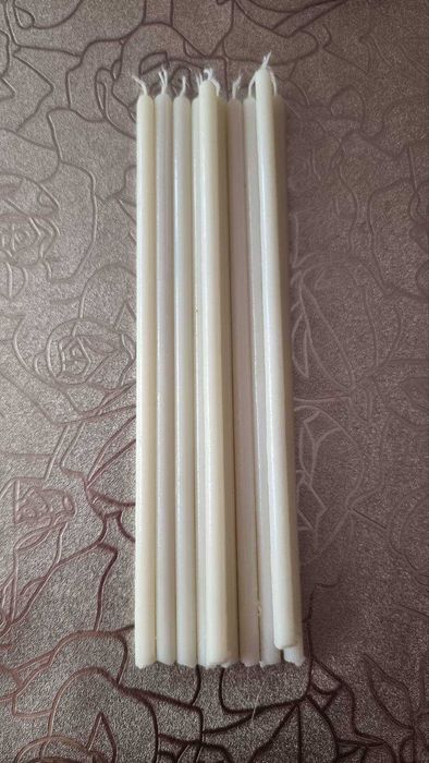 Тънки свещи от пчелен восък.Черни,червени,зелени,жълти,сини,лилави,бел