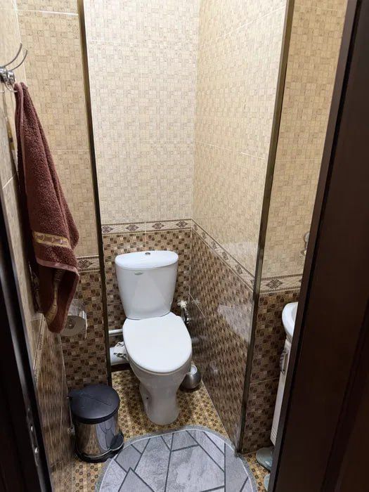 Квартира на метро Тинчлик 4/2/4 общ пл 90м с обстановкой +Парковка