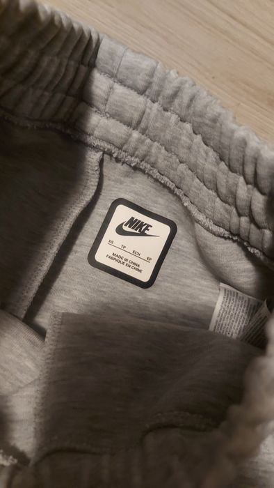Nike XS tech fleece анцуг дамски