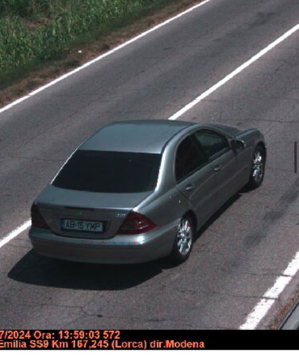 Vand sau schimb mercedes c200 d