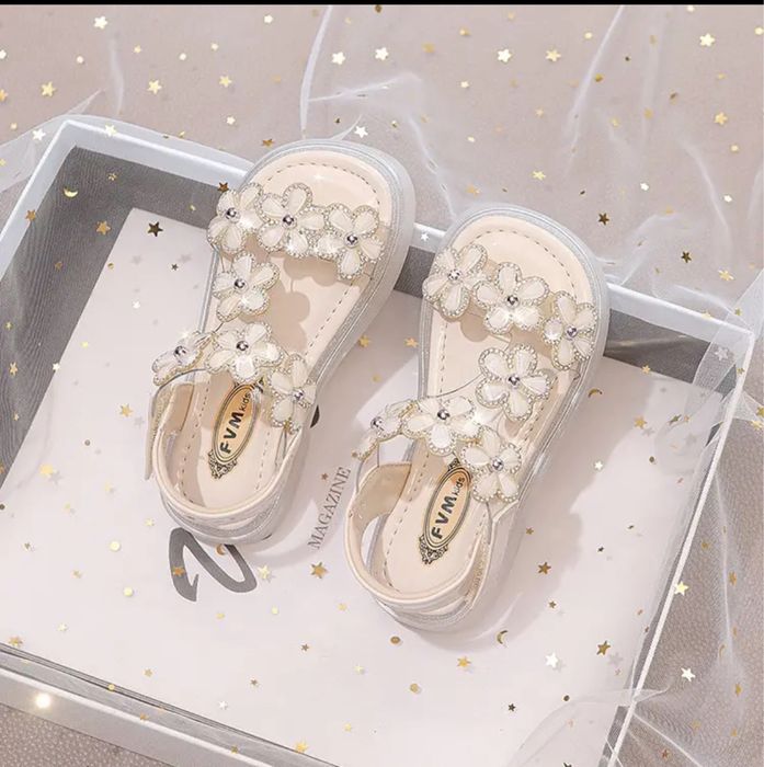 Сандалий для девочек