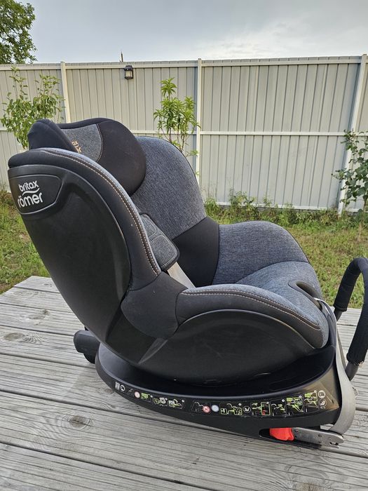 Scaun auto Britax Römer Dualfix Isofix inclus / rotativ 360° / 0-18 kg