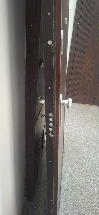 Продаётся б/у дверь