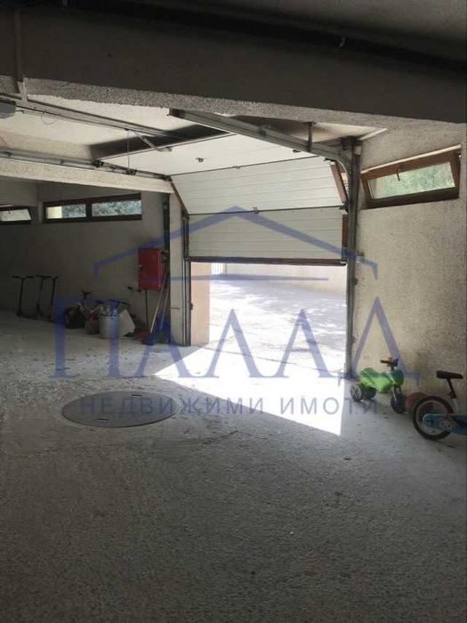 Дава се под наем Четиристаен апартамент в Варна, Цветен квартал - 160 кв.м за 1000 € - Снимка #18