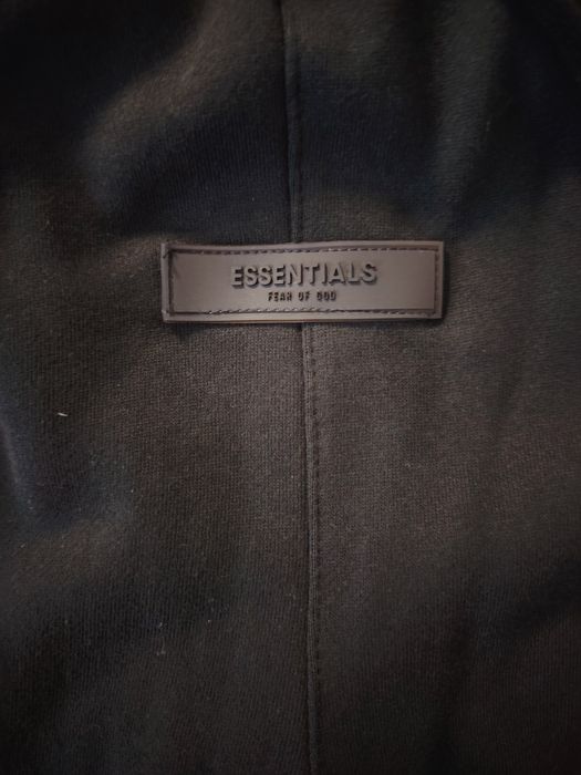 Pantalon Essentials noi cu eticheta