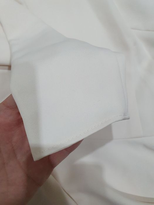 Продам блузу с баской!