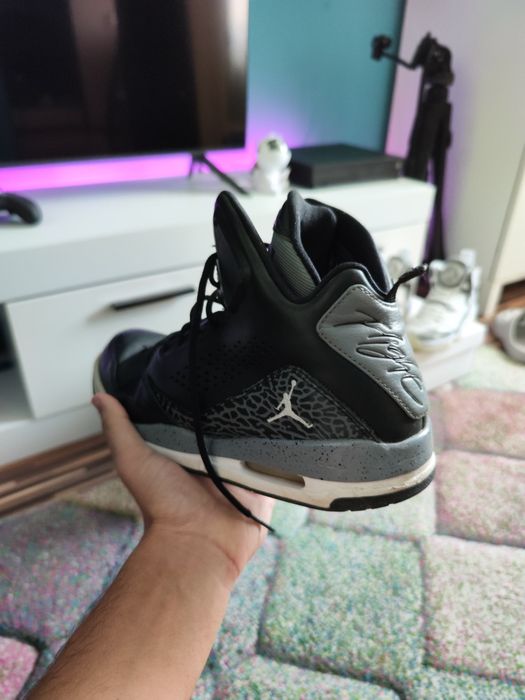 Adidasi Jordan Marime 43