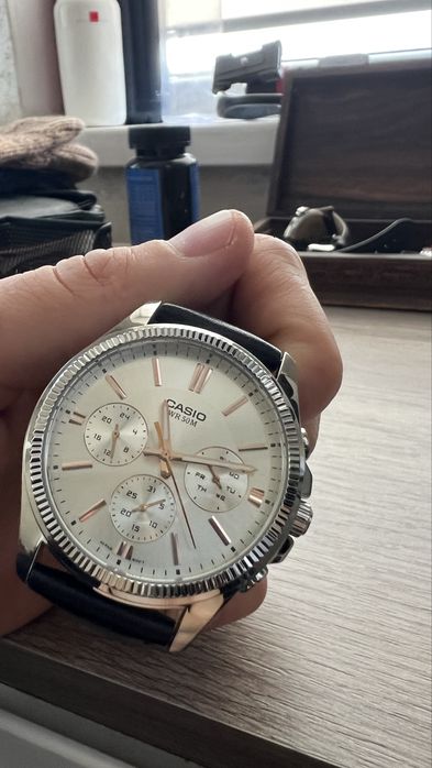CASIO наручные часы новые