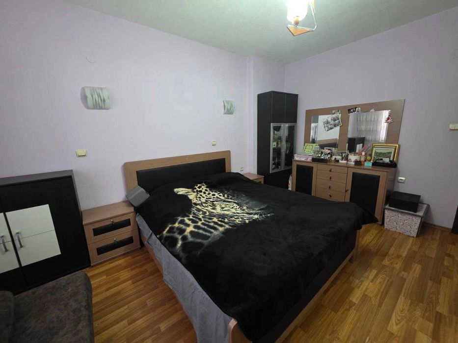 Продава се Многостаен апартамент в Хасково, Любен Каравелов - 169 кв.м за 766 €/кв.м - Снимка #6