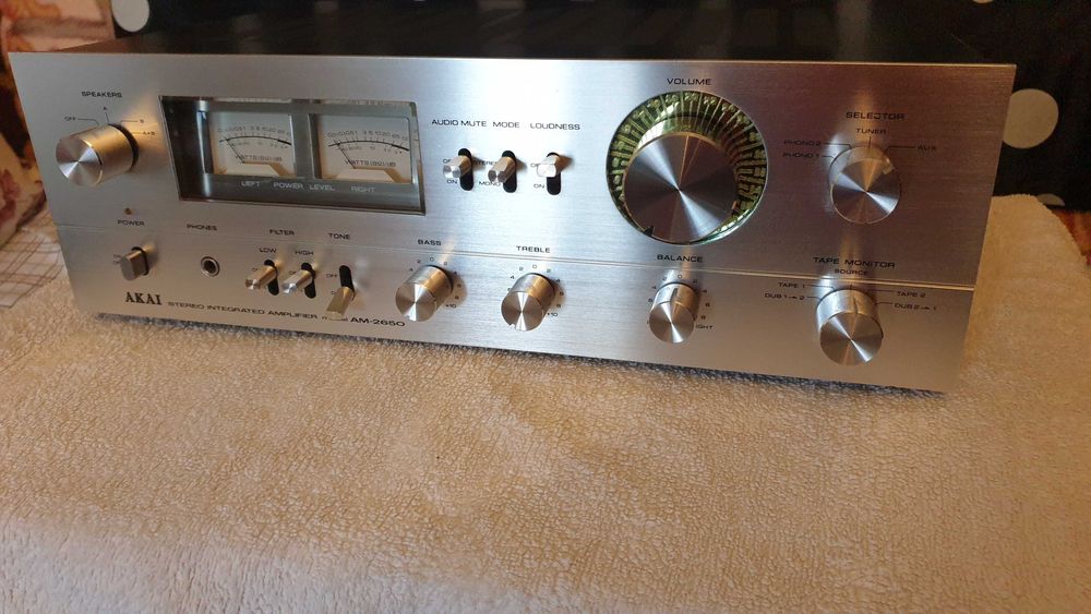 amplificator akai am2650