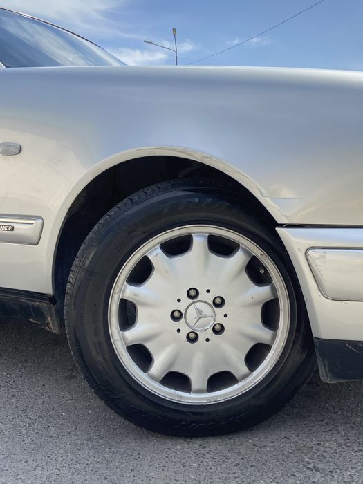 Продам диски вмести с шинами