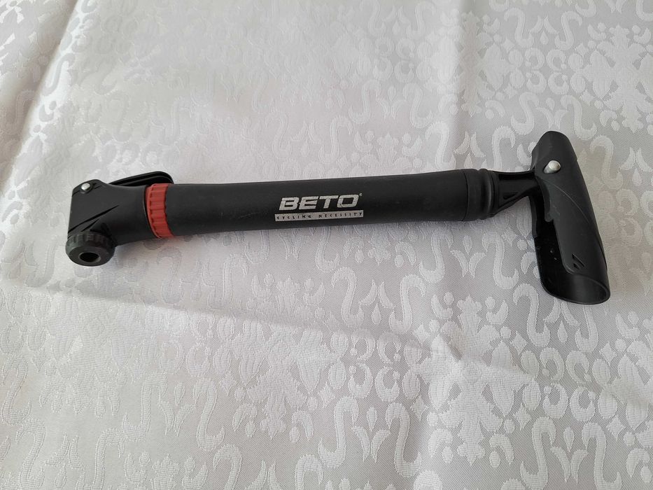 Pompa pentru bicicleta - folosita, stare buna