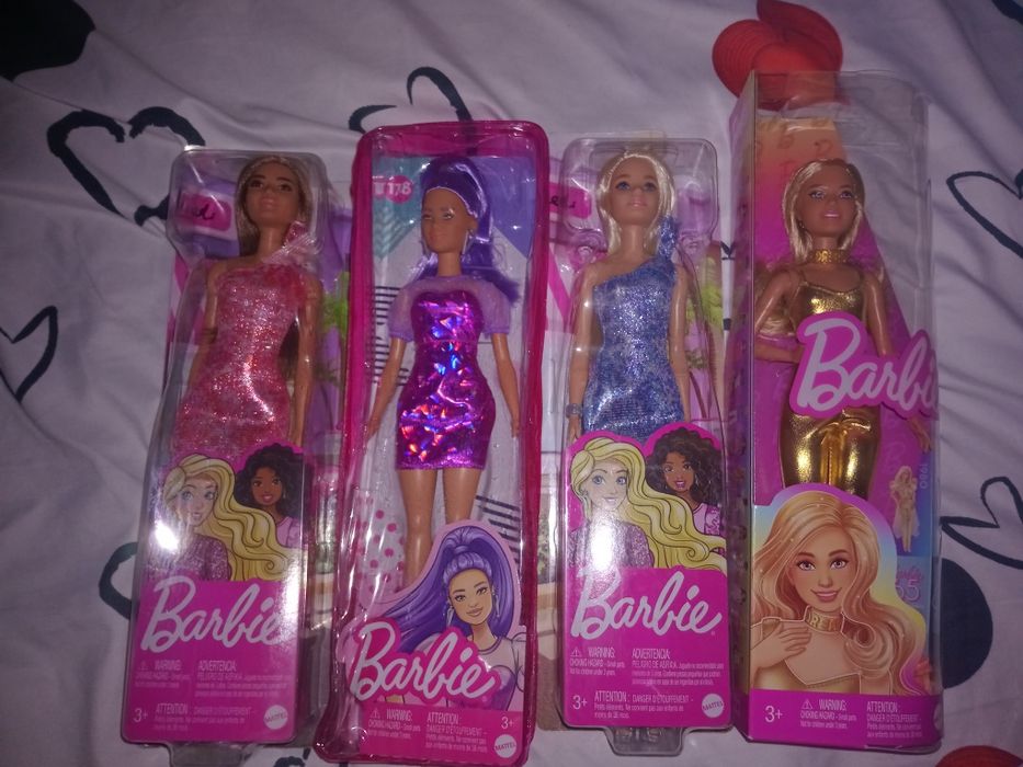Papusi barbie sigilate