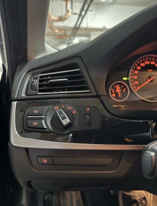 BMW 530 тъмно сиво