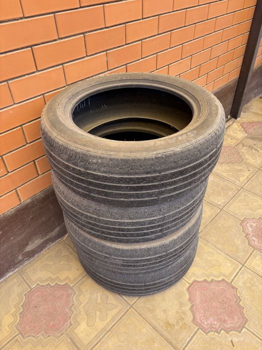 Продается шины 235/55/18