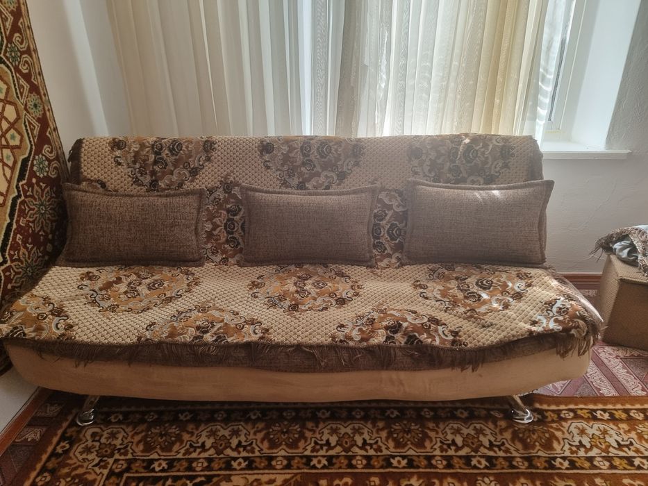 Диван тройка мягкая мебель.