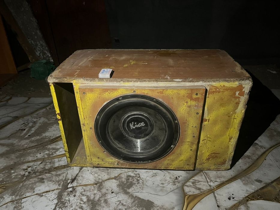 Сабвуфер в хорошем состоянии