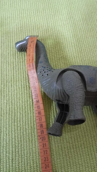 Pachet 6 dinozauri colorati diferite specii