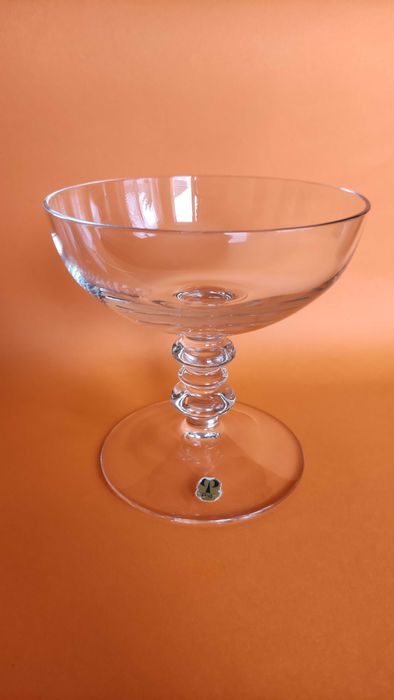 Немска кристална купа на столче