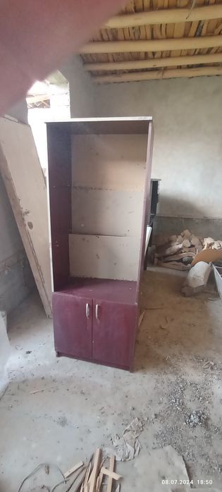 ofisniy  mebel  xolati yaxshi