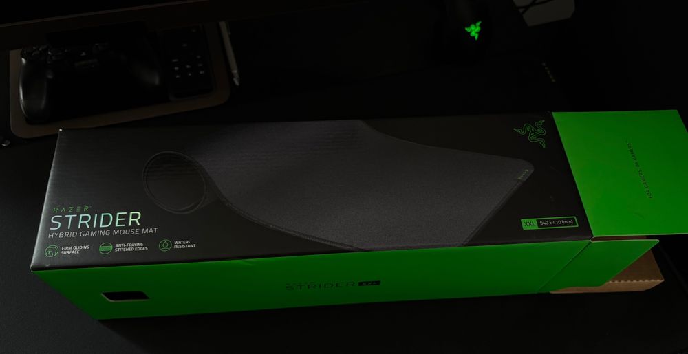 Razer Strader XXL / Mouse pad / Геймърски пад за мишка и клавиатура гр ...