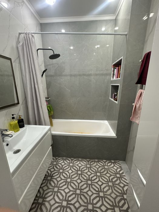 Продам 3 комнатную квартиру в центре